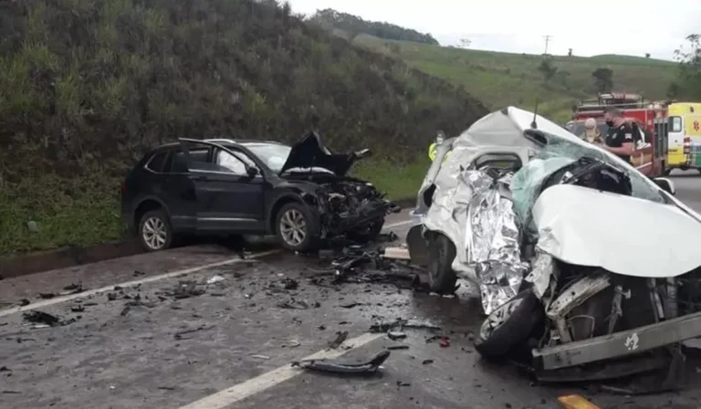 Duas mulheres perdem a vida partidas ao meio em grave acidente na BR-040