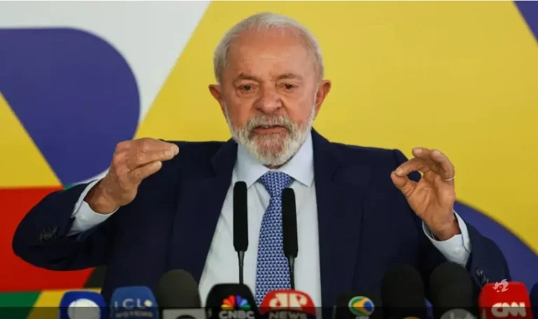 “Acabou Lulinha paz e amor”, diz presidente sobre bolsonaristas