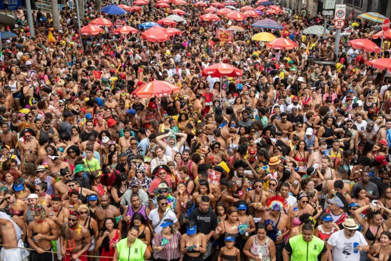 Carnaval 2025: A Folia que Toma Conta das Ruas do Rio de Janeiro