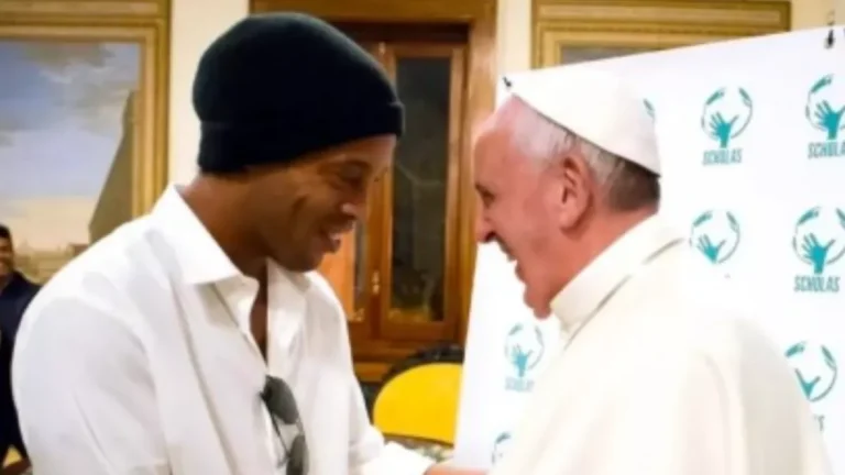 A Última Jogada do Papa Francisco: Uma Reflexão sobre seu Amor pelo Futebol