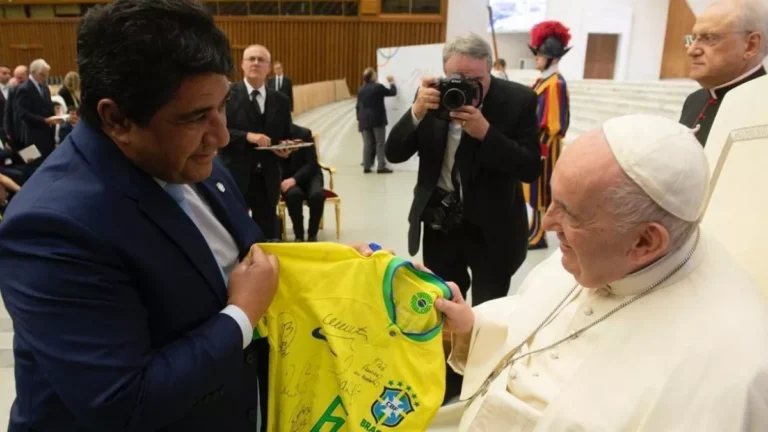 CBF decreta luto de 7 dias pela morte do papa Francisco