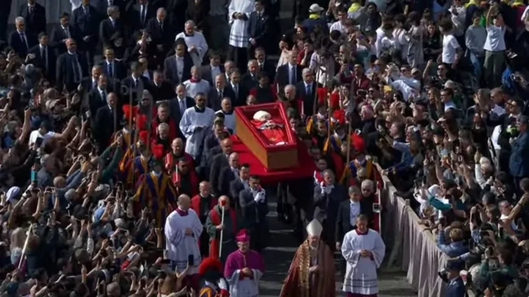 Roma se Prepara para um Adeus Histórico: A Segurança do Funeral do Papa Francisco