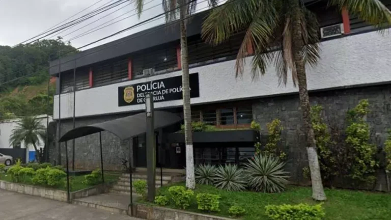 Professor é detido e demitido por se masturbar perto de colégio que lecionava