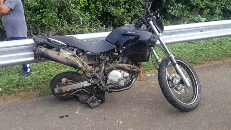 Jovem de 17 anos morre ao perder o controle da moto na BR-459 em Caldas