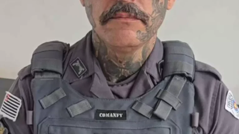 PM tatuado é expulso por deixar posto no carnaval; ele já era investigado por furto de orquídea