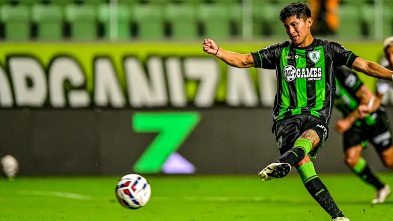 Miguelito, do América-MG, é suspenso pelo STJD após acusação de racismo