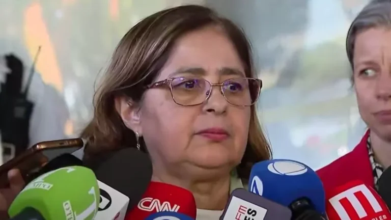 Não contou a questão do assédio, diz ex-ministra demitida por Lula