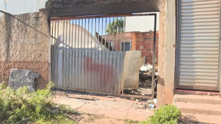 Homem coloca fogo na casa da ex-companheira no DF