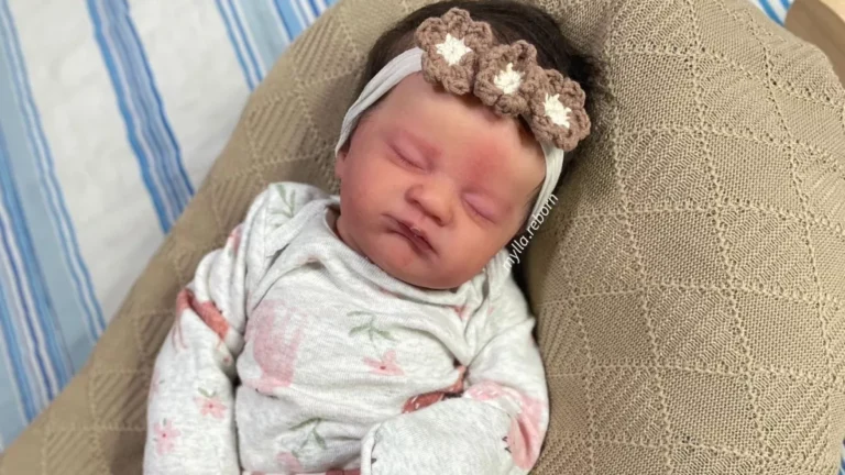 Vereador propõe atendimento psicossocial para “pais e mães” de bebês reborn