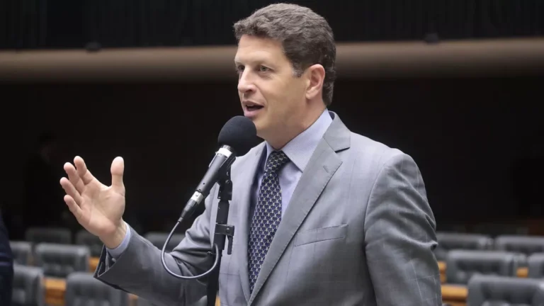 Ricardo Salles pode ser plano B de Tarcísio em SP; entenda