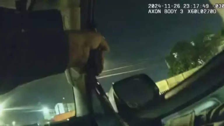 Vira, vira: Câmera captura PM instruindo colega a ajustar ângulo após atirar em jovem que morreu em SP