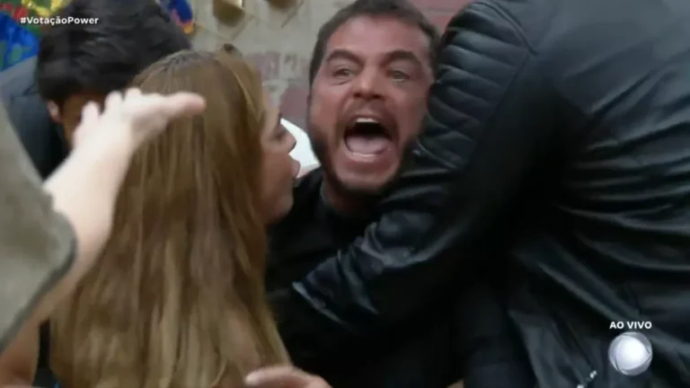 Power Couple: web reage e pede expulsão de Dhomini após briga