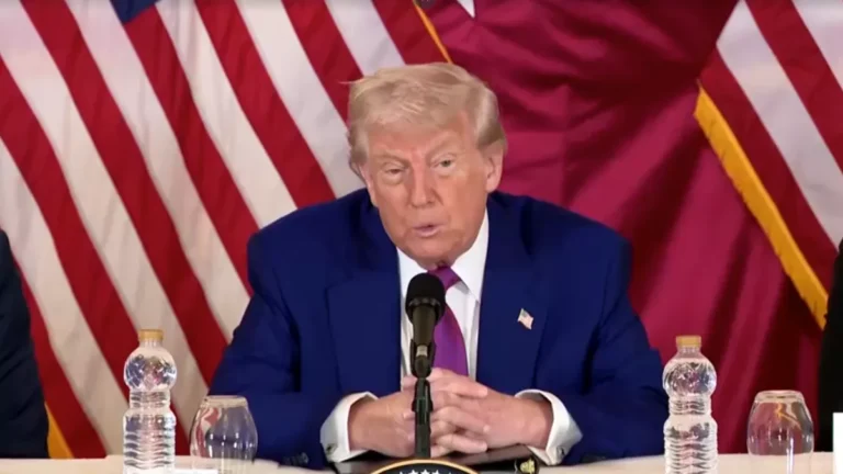 Cientistas dos EUA protestam contra cortes de Trump