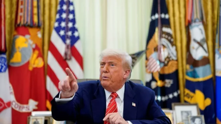 Trump proíbe entrada de cidadãos do Irã e outros países; veja lista