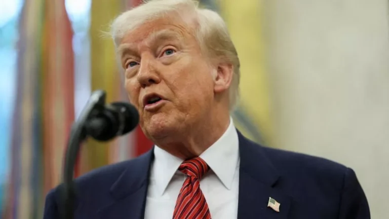 Governo Trump traz imigrante deportado às pressas de volta aos EUA