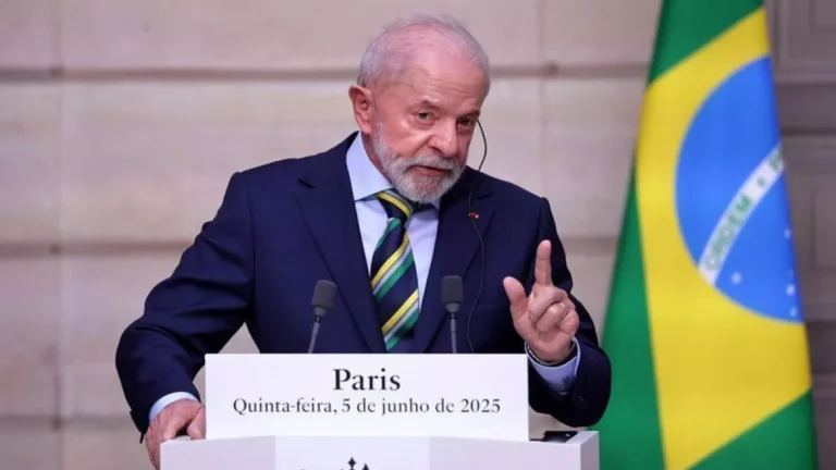 Lula diz que vai participar de reunião do G7 “antes que EUA anexem Canadá”