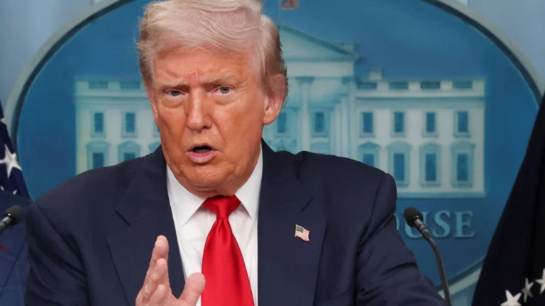 “Não se enfrenta um país dez vezes o seu tamanho”, diz Trump após reunião