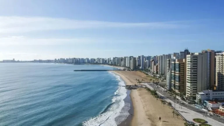 Fortaleza terá chuvas leves e céu parcialmente nublado na última semana