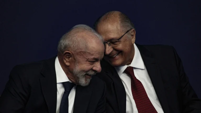 Lula deve incluir Alckmin em conversa telefônica com Trump
