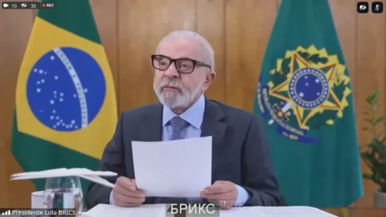 Lula critica “chantagem tarifária” em cúpula virtual do Brics