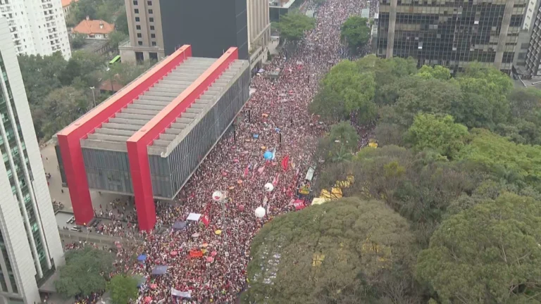Análise: Esquerda retoma pauta anti-corrupção