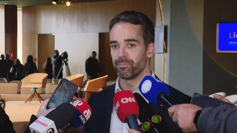 Eduardo Leite: nem anistia, nem prisão de ex-presidente pacificam o país