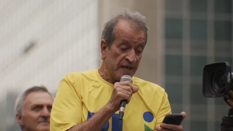 “Não temos plano B”, “o nosso plano é Bolsonaro”, diz Valdemar em ato em SP