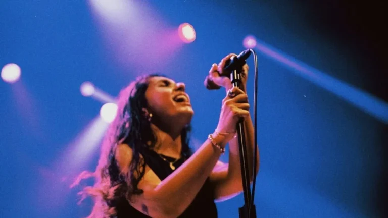 Alessia Cara cancela shows no Brasil: “Tristeza e decepção”