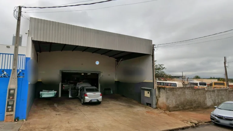 Mecânico morre ao ser atingido no rosto por peça após ar-condicionado de carro explodir