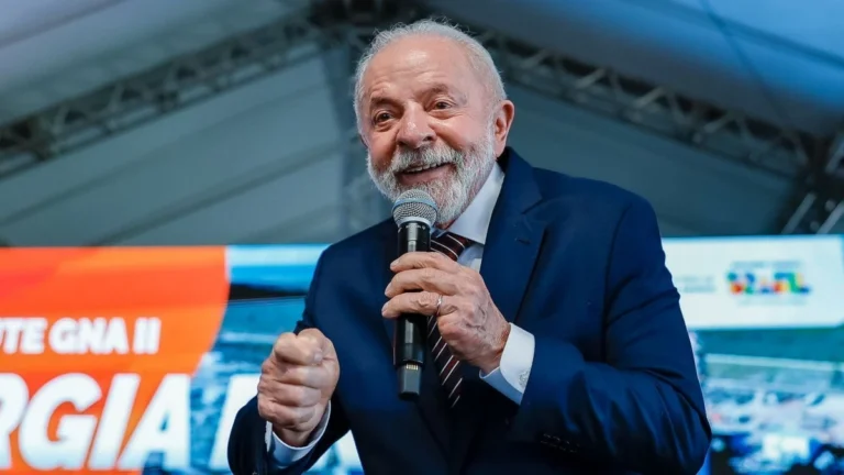 Lula é aprovado por 51,2% e desaprovado por 48,1%, aponta AtlasIntel