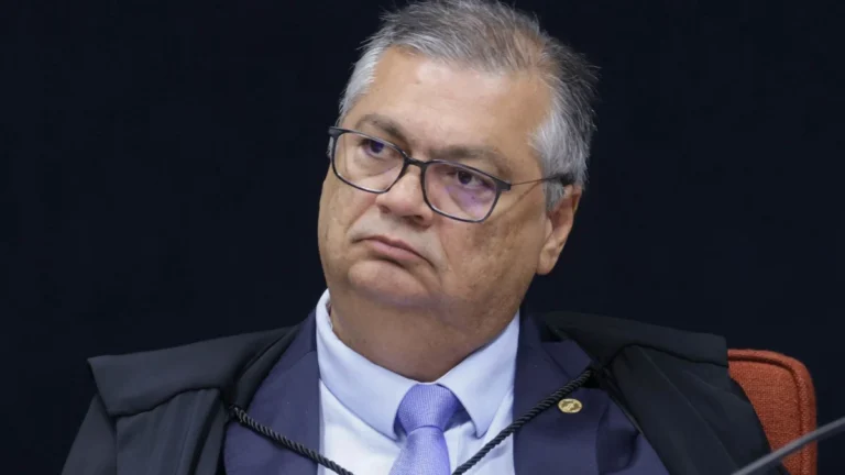 Dino: chegou momento de controle de emendas para estados e municípios