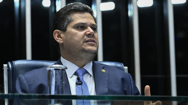 “O ‘se’ é muito complicado”, diz Alcolumbre sobre indicação de Messias