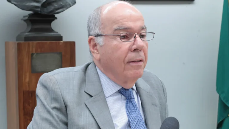 Mauro Vieira diz que Brasil vai “aplaudir” plano dos EUA por paz em Gaza