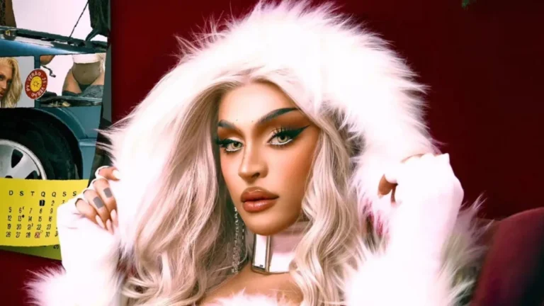 Pabllo Vittar anuncia álbum de Natal, “Prazer, Mamãe Noel”