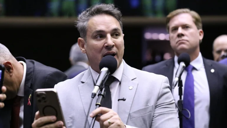 Oposição pede convocação de Lewandowski para explicar “ausência” no RJ