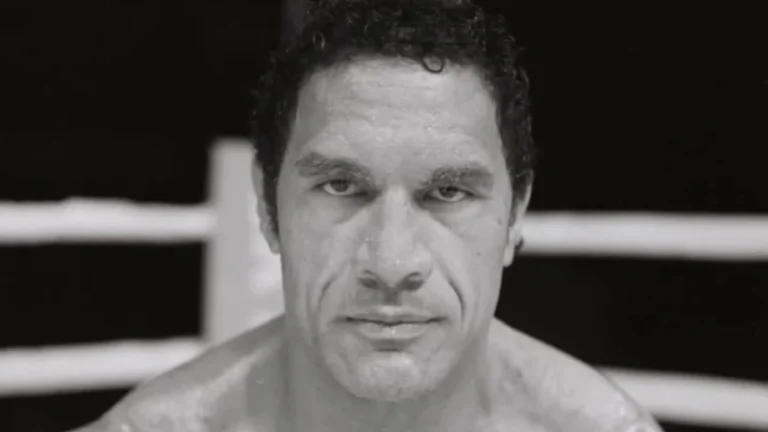 Dwayne Johnson reage ao fracasso de bilheteria de “Coração de Lutador”