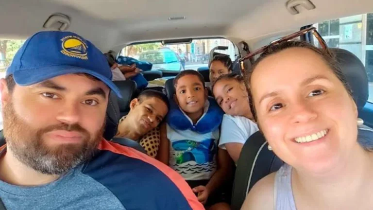 Jovem com paralisia cerebral é adotado aos 18 anos