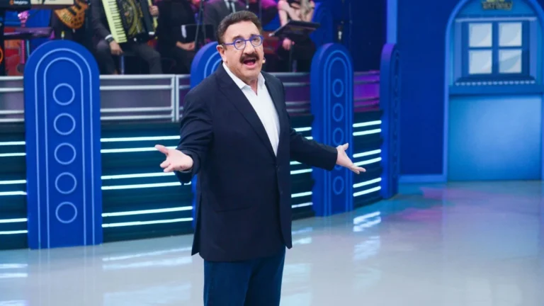 Ratinho critica mudança de horário por causa do “The Voice Brasil”