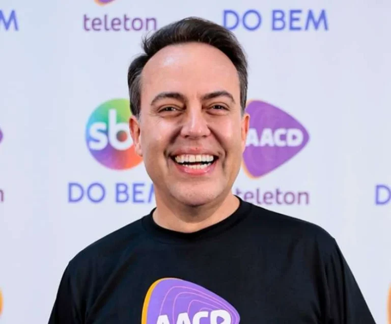 Gentili e Ratinho comemoram demissão de Rinaldi Faria do SBT