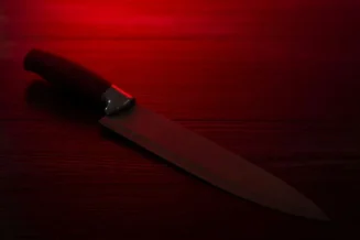 Homem que matou ex-companheira na frente da filha é condenado a 31 anos de prisão em Pelotas