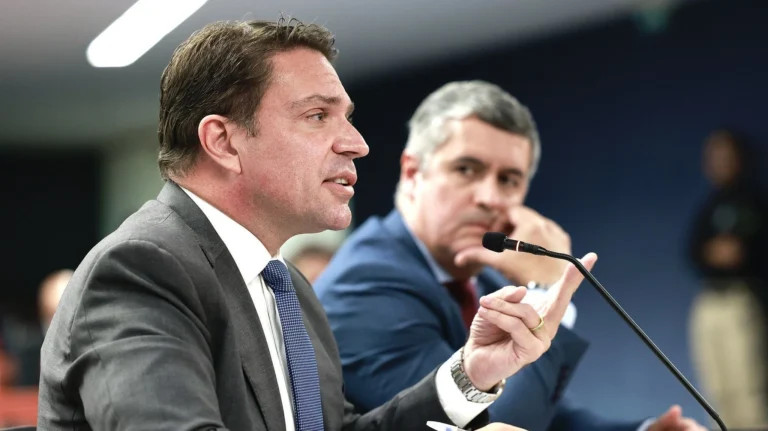 Condenado no STF, Ramagem diz que tem “anuência” dos EUA para estar no país