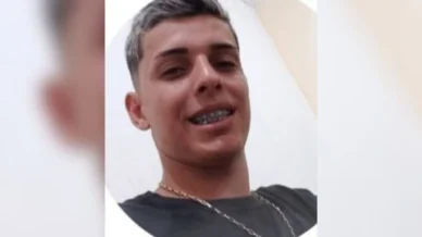 Jovem morto por PM durante abordagem é enterrado no Rio