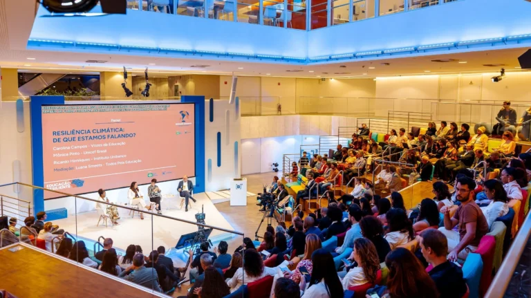 Desastres climáticos já paralisam aulas em 34% das escolas brasileiras