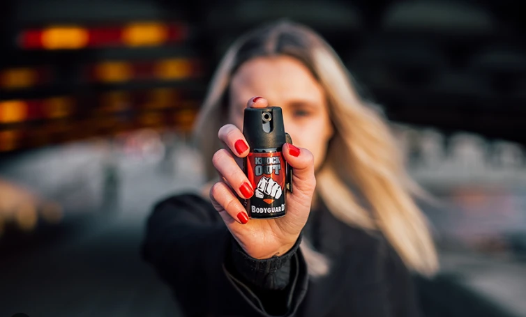 RJ: Castro sanciona lei que permite uso de spray de pimenta por mulheres