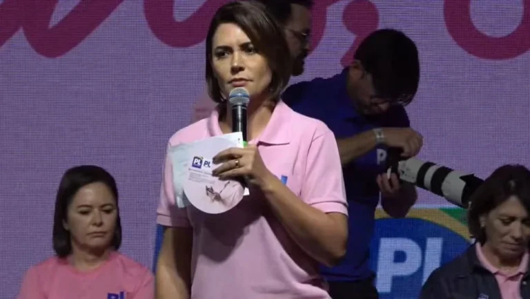 Michelle Bolsonaro defende “submissão saudável” da mulher ao marido