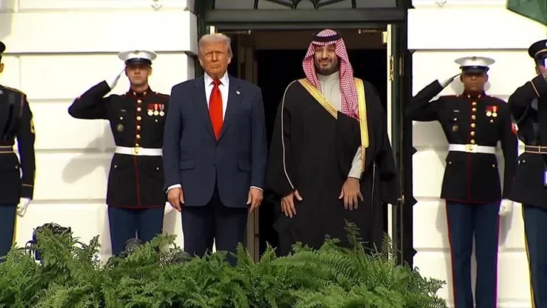 Análise: Sob Trump, EUA mudam postura e fortalecem laços com Arábia Saudita
