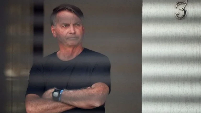 GDF pede avaliação médica para saber se Bolsonaro pode ser preso na Papuda