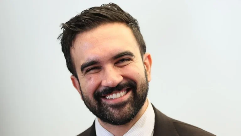 Quem é Zohran Mamdani, socialista e 1° prefeito muçulmano de Nova York