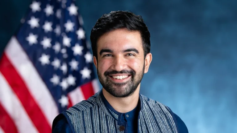 Socialista e muçulmano, Mamdani é eleito prefeito de NY, diz projeção CNN