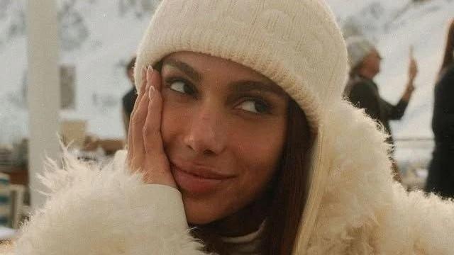 Anitta brinca sobre procedimentos no rosto: “Cara do mês”